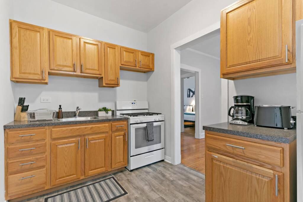 Well-Furnished 1Br Apt In Popular Spot - Belmont J3 Chicago Bagian luar foto